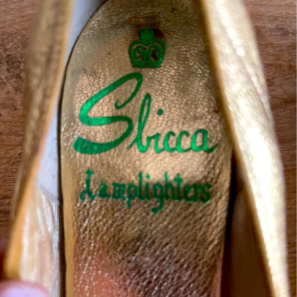 SBICCA LAMPLIGHTERS Vtg 80’s Gold Metallic Leather Embroidered Beaded Flats 5B - Picture 3 of 11